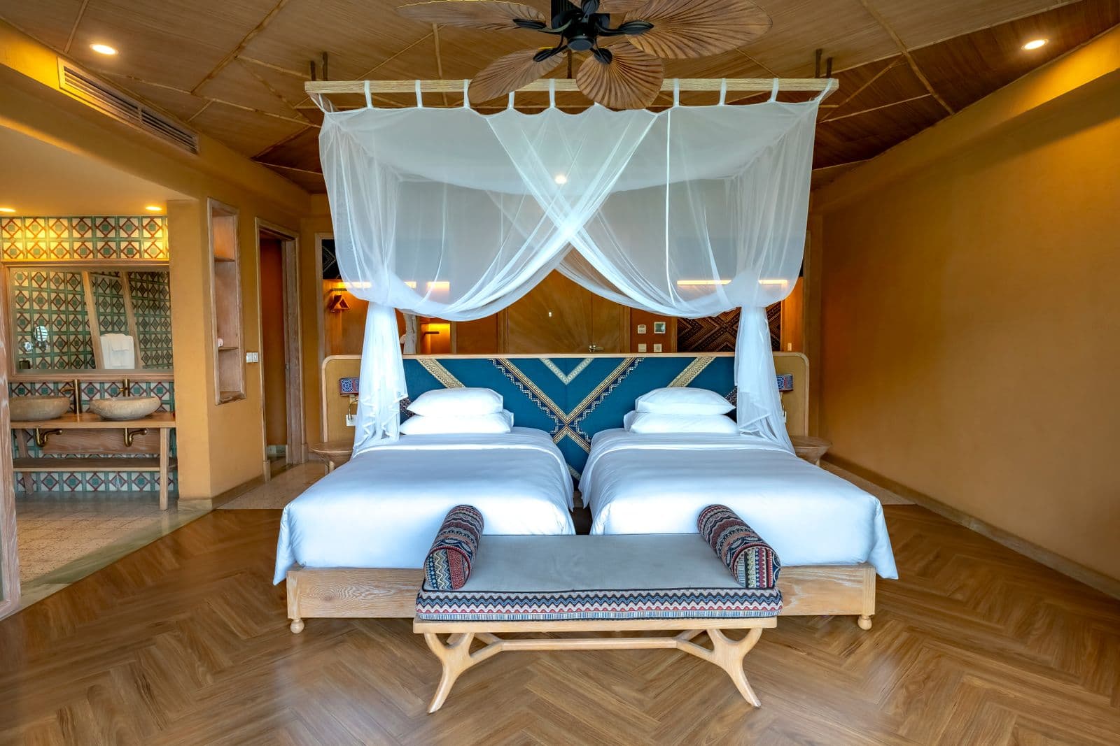 Cliff garden suite